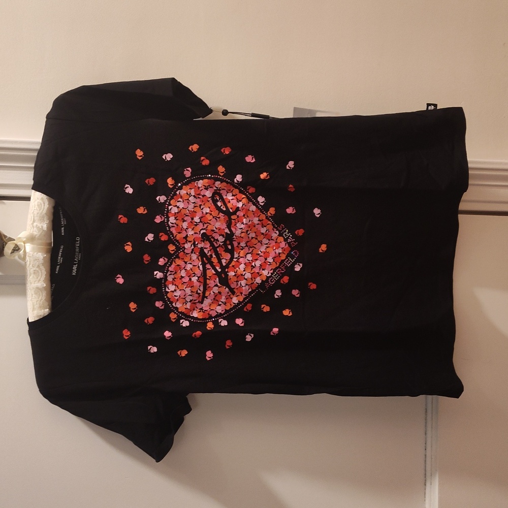 KL Paris Valentine's Day T-shirt. NWT. Size Small.